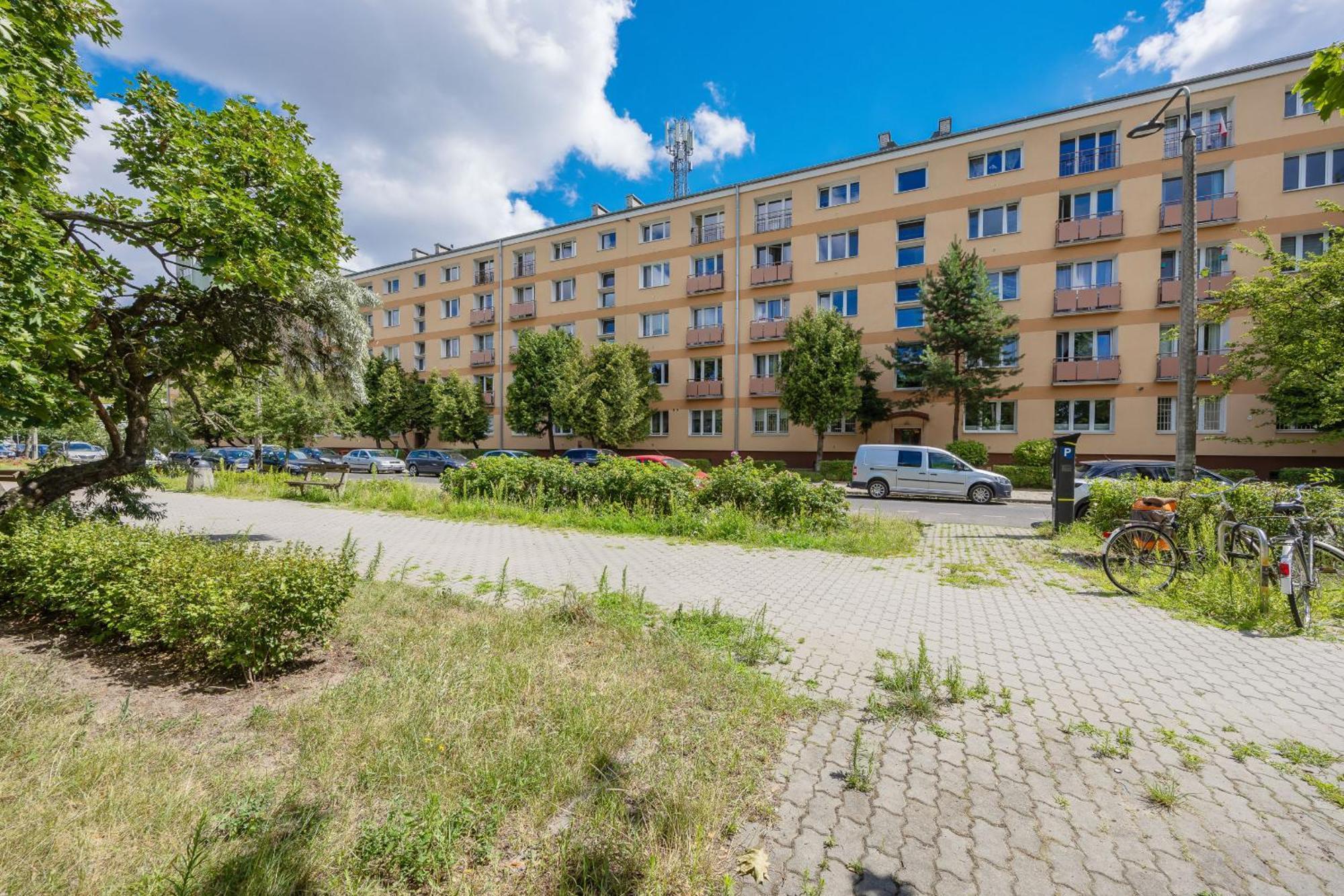 Charming Family With Balcony In Praga Polnoc District By Renters Apartament *